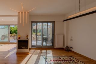 Maison  Madrid 163. Exclusiva vivienda de 4 plantas reformada con piscina, jardín y