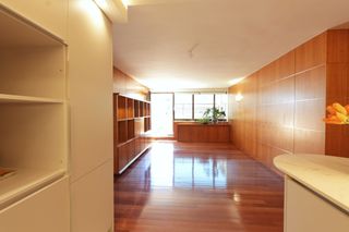 Flat in General vara de rey 5. Piso con terraza en general vara de rey