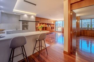Appartement à General vara de rey 5. Piso con terraza en general vara de rey