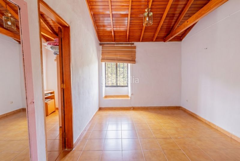 Foto 09e994a8-ef7c-4606-8f5e-7505f39cff91. Casa aparellada a Vallehermoso