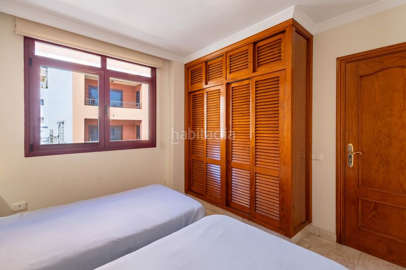 Foto 109299b6-d2b9-4675-9343-860e1899b3b1. Dúplex amb xemeneia a Los Cristianos Arona