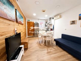 Haus  Del pare lluís navarro. Casa independiente reformada con terraza privada