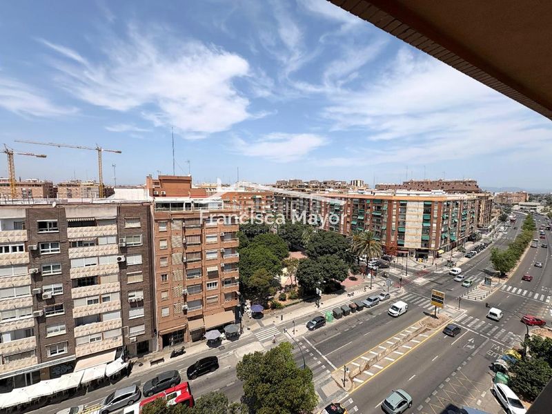 Foto c25e6a92-d959-48de-817f-57bdd2ebc674. Pis amb aparcament piscina a El Cabanyal-El Canyamelar Valencia