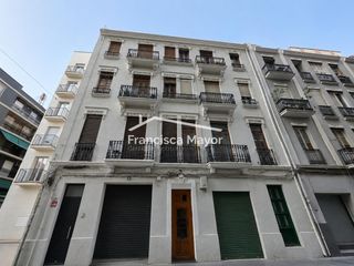 Alquiler Piso  Carrera de la fonteta de sant lluís. Se alquila vivienda a un paso de ruzafa