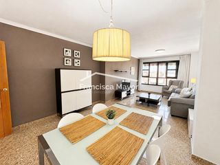 Pis  Calle de la serradora. Residencial con piscina y garaje en cabañal