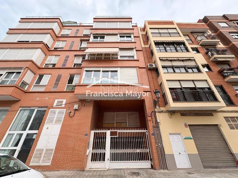Foto 8f5b3d0c-9d65-4078-b9a5-a900cd80ea1e. Dúplex amb aparcament a El Cabanyal-El Canyamelar Valencia