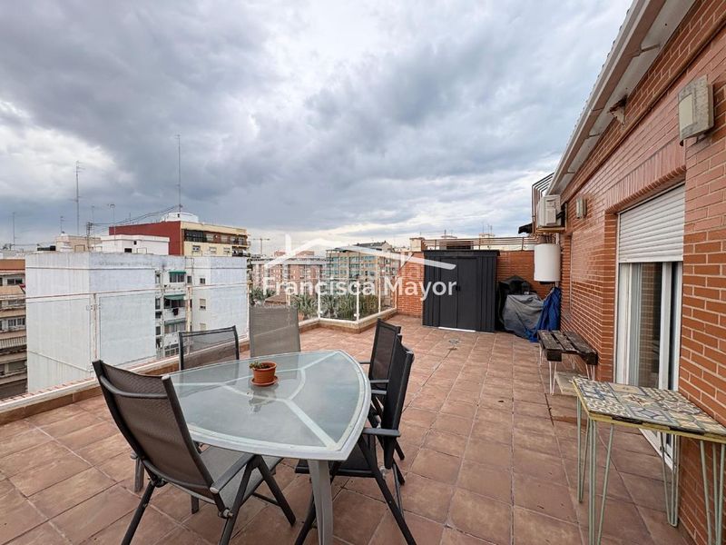 Foto 5fbcddd3-50cf-4cf8-91da-c389c9983997. Dúplex amb aparcament a El Cabanyal-El Canyamelar Valencia
