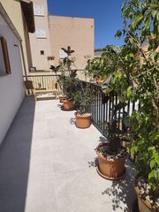 Miete Appartement in Carrer de ses roges 42. Precioso y amplio apartamento en alquiler para larga estancia en