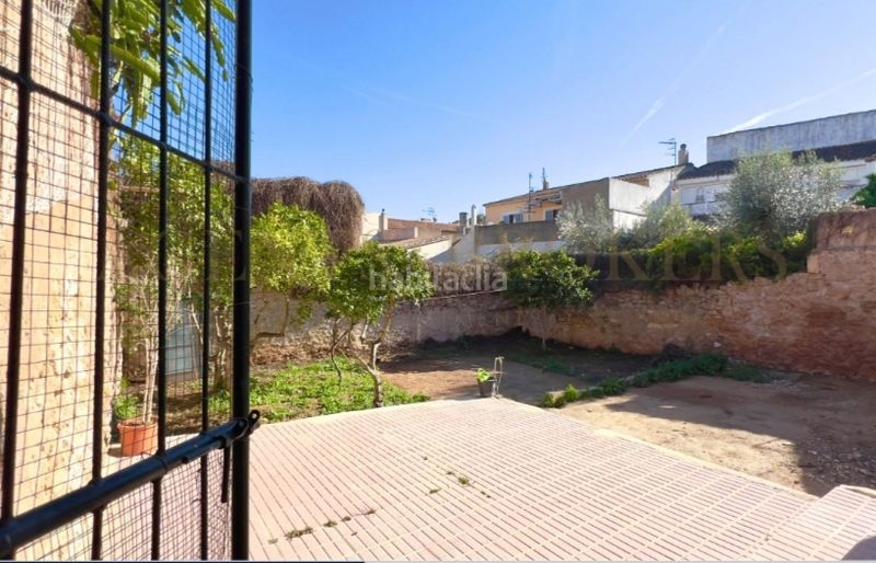 Foto e9672ef7-17c3-4745-95af-eaf60bcf174f. Casa gran casa con patio y garaje en Son Servera poble Son Servera