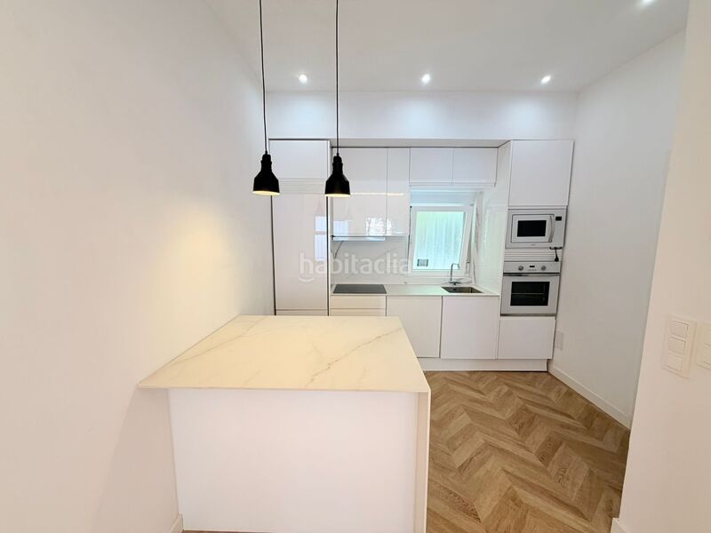 Foto 7d825da1-9f13-446b-977d-7b93f6a64e3c. Pis a Ambroz Madrid