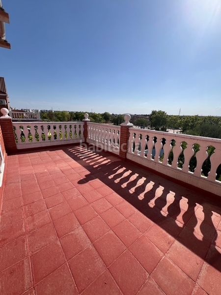 Foto 272c17c6-2282-4397-b29d-e18d635cd28d. Casa amb calefacció piscina a Las Conejeras-Eparragal Coslada