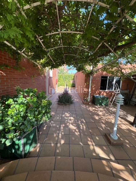 Foto a1d60988-0b11-47d3-9381-7bd3d8889190. Casa amb calefacció piscina a Las Conejeras-Eparragal Coslada