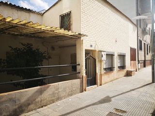 Casa  Vicalvaro. Globalpiso coslada vende en exclusiva, casa baja en pleno corazo