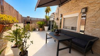 �tic  Avinguda dels ban�s. �tico con espectacular terraza de 105 m� � barbacoa � totalmente