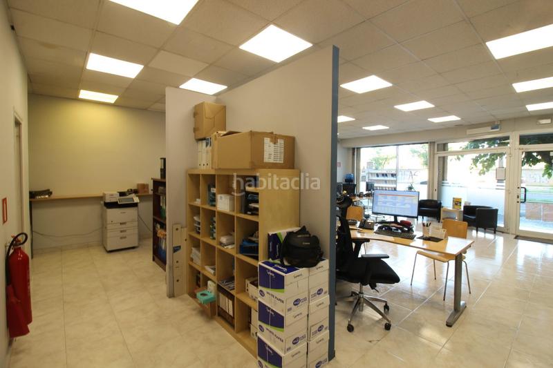 Foto 429d5a33-7b61-4b3e-813d-b5165d8a25c2. Local comercial  versátil en zona estratégica, ronda iberica a 100 m. del hospital sant antoni en Vilanova i la Geltrú