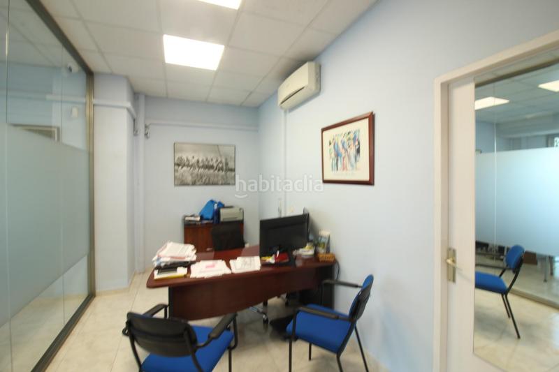 Foto 58dd8415-adac-4e20-886d-82968db749a0. Local comercial  versátil en zona estratégica, ronda iberica a 100 m. del hospital sant antoni en Vilanova i la Geltrú