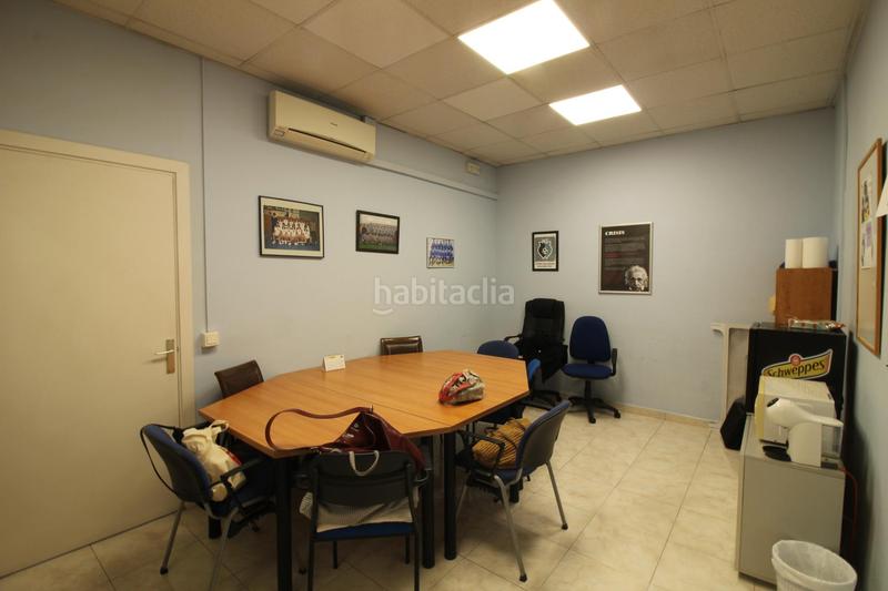 Foto 75cb5a2e-ec19-4a8d-b2ab-bd027d791ad9. Local comercial  versátil en zona estratégica, ronda iberica a 100 m. del hospital sant antoni en Vilanova i la Geltrú