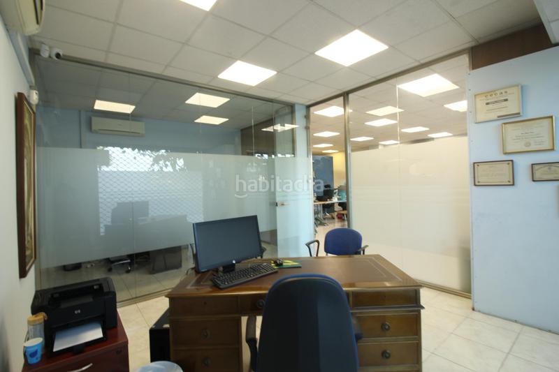 Foto 81c3e3cf-dbfb-413c-8667-1fc1f6dcc78c. Local comercial  versátil en zona estratégica, ronda iberica a 100 m. del hospital sant antoni en Vilanova i la Geltrú