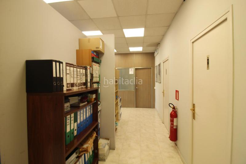 Foto a3996224-00c1-40d6-b8d0-5916f552555d. Local comercial  versátil en zona estratégica, ronda iberica a 100 m. del hospital sant antoni en Vilanova i la Geltrú