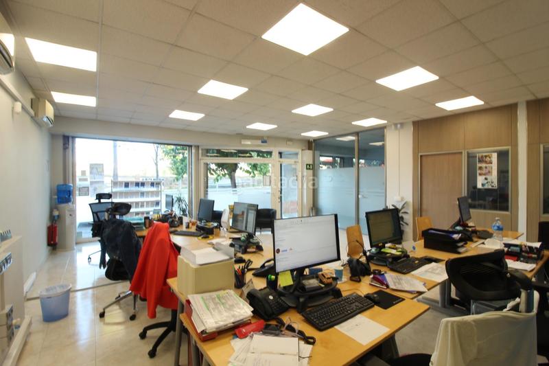 Foto e59217f3-6cdd-4234-9ee2-54915721caeb. Local comercial  versátil en zona estratégica, ronda iberica a 100 m. del hospital sant antoni en Vilanova i la Geltrú