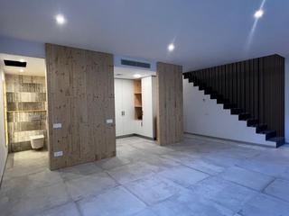 Lloguer Local Comercial a Calle balears 10. Oficina dúplex en alquiler  espacio versátil y moderno en el cor