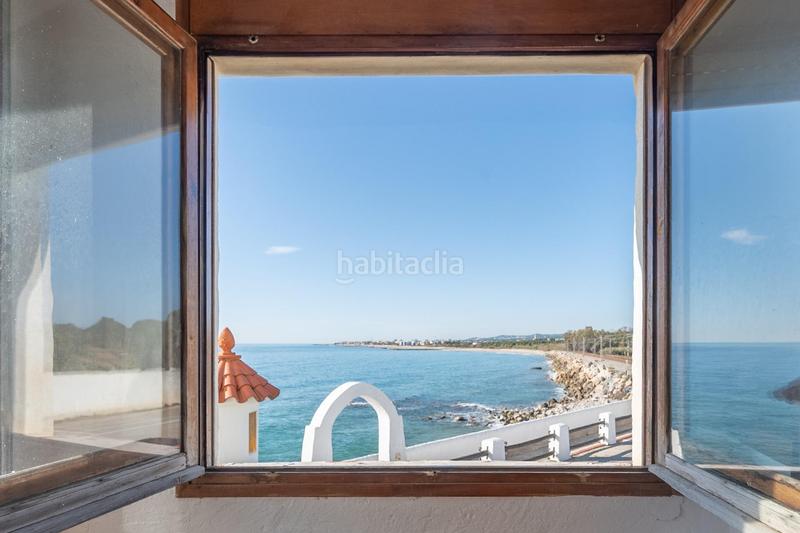 Foto 489a2fe0-216d-4cd5-bf08-81b61730e611. Alquiler planta baja alquiler de temporada en primerísima línea de mar el racó de santa llúcia en Vilanova i la Geltrú