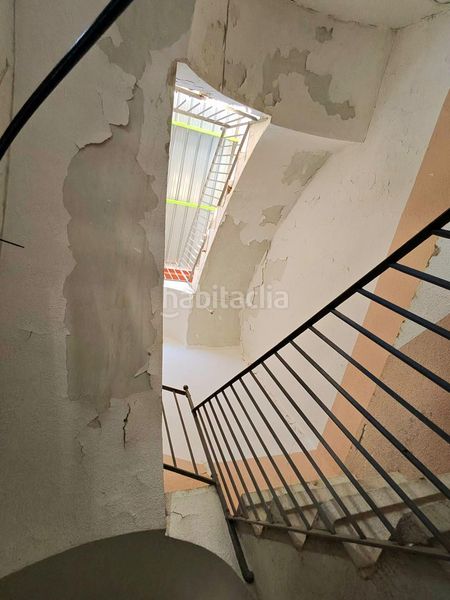 Foto 241df3e1-4053-4d9b-a149-0c82bb8f39e8. Terreno residencial oportunidad de inversión remonta de 200 m2 en plena rambla principal en Vilanova i la Geltrú