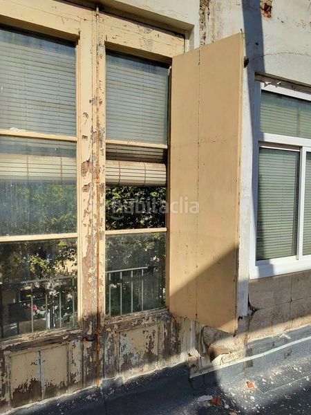 Foto f0fc89e4-6b6b-4ef1-9b8c-2b19f52686ad. Terreno residencial oportunidad de inversión remonta de 200 m2 en plena rambla principal en Vilanova i la Geltrú