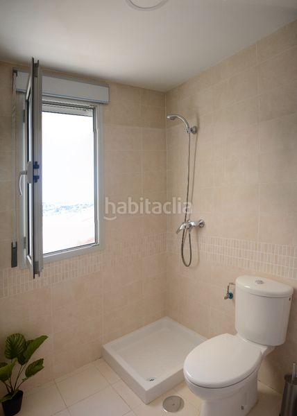 Foto 03d588a5-bd7f-47f0-a3bc-324516b31b61. Alquiler apartamento en calle isaac newton 10 nuevo apartamento amueblado destinado a alquiler temporal. a 12 minutos del areopuerto. comunidad incluido en el precio. en Láchar
