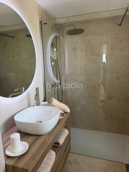Foto d8341fac-986d-4f6c-9168-c799ca1d58cf. Lloguer àtic amb aparcament piscina a Nueva Andalucía centro Marbella