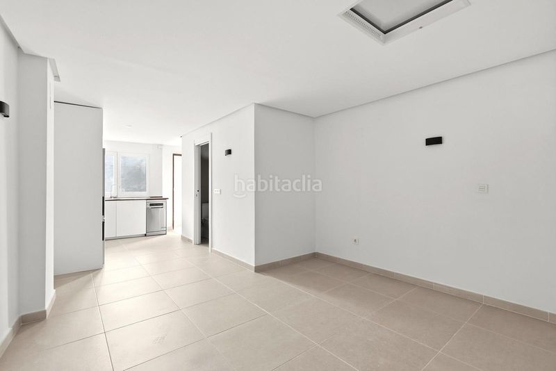 Foto 9ac261e4-414a-425e-81fc-b0dd541f7276. Estudi a Marbesa Marbella