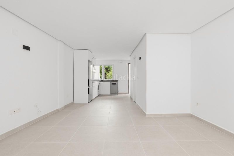 Foto f243a472-8fbd-4d08-82ef-9c44a3b54002. Estudi a Marbesa Marbella