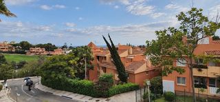 Casa a schiera in Hacienda Las Chapas. Adosado en la reserva de marbella urbanización