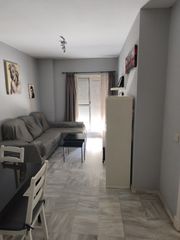 Flat in Calle Juan Sebastian de Elcano 14