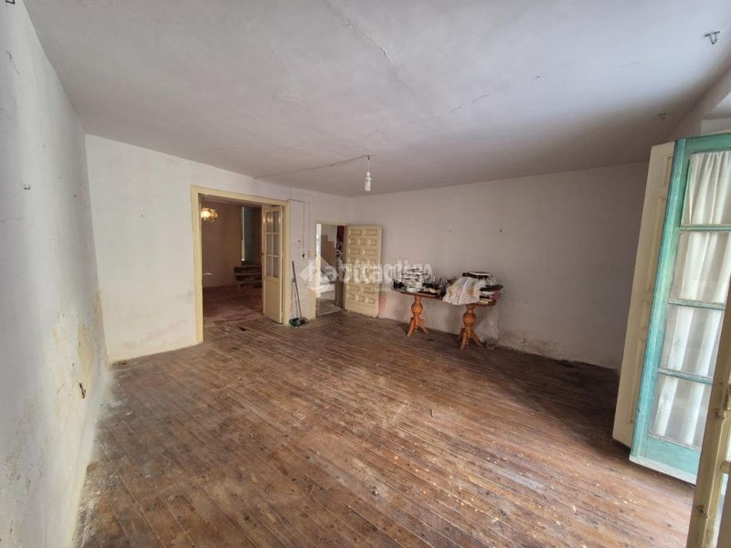 Foto 6759582a-2a47-4081-9958-1d9c74fffac2. Casa aparellada a Sigüenza