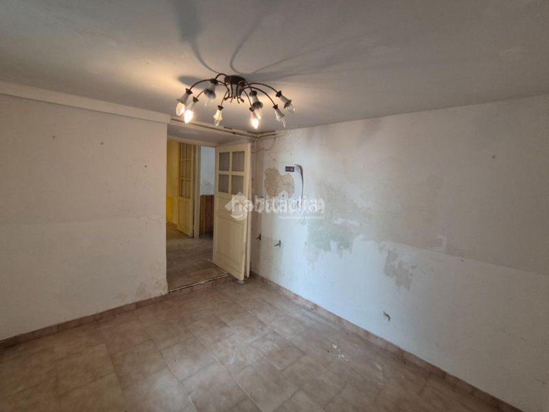 Foto a34fd932-b2a9-4b72-866d-9a7734baa9c7. Casa aparellada a Sigüenza