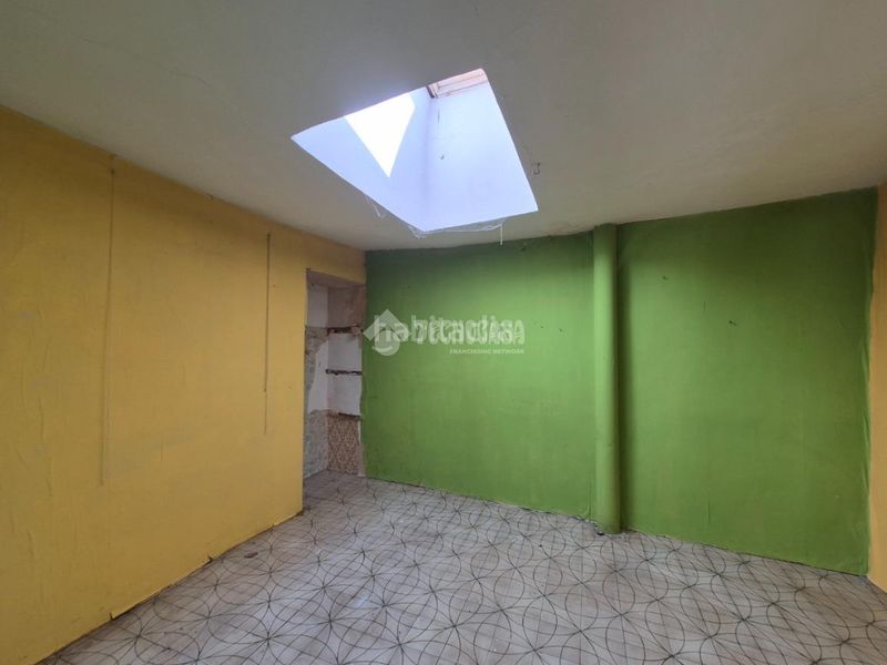 Foto a8fda9c8-48a7-4623-bec5-9202eb3c44b0. Casa aparellada a Sigüenza