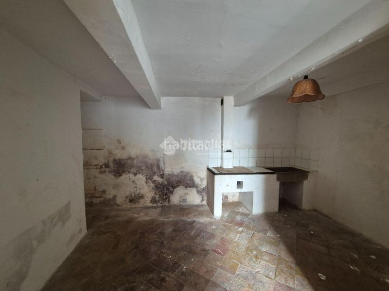 Foto b288cb79-a00b-4910-9754-baf0389a5bdf. Casa aparellada a Sigüenza