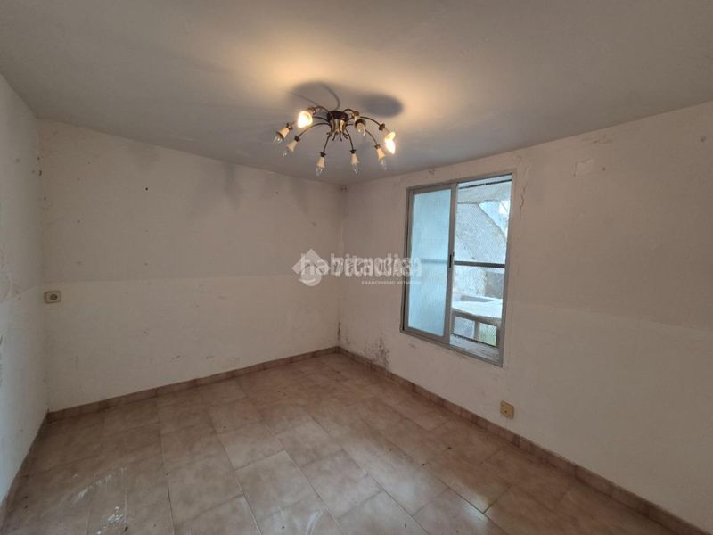 Foto ba50dc88-b35e-46db-9b89-2d8204829d45. Casa aparellada a Sigüenza