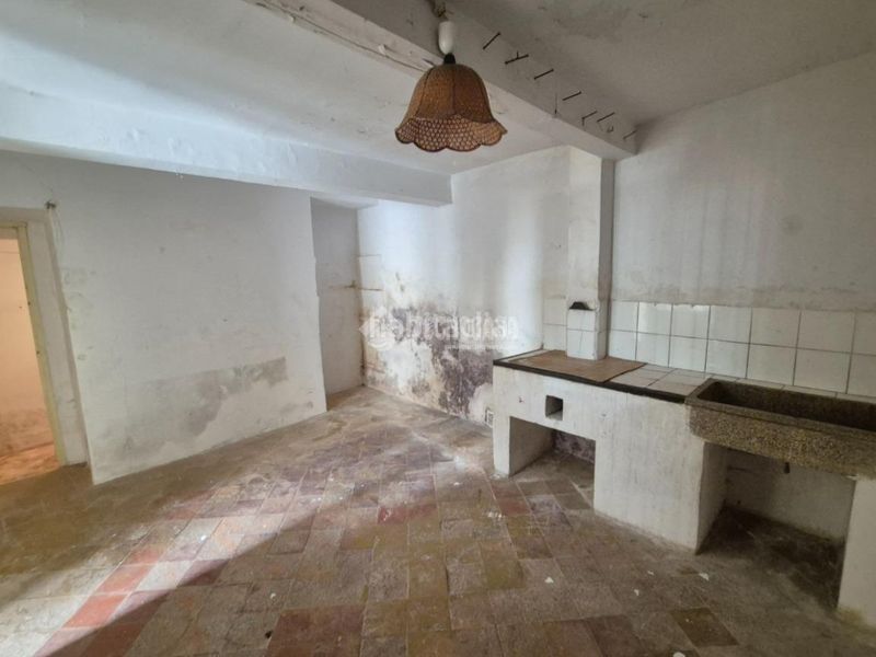 Foto be5df53f-fc3d-4f67-822e-2b21e3cb2331. Casa aparellada a Sigüenza