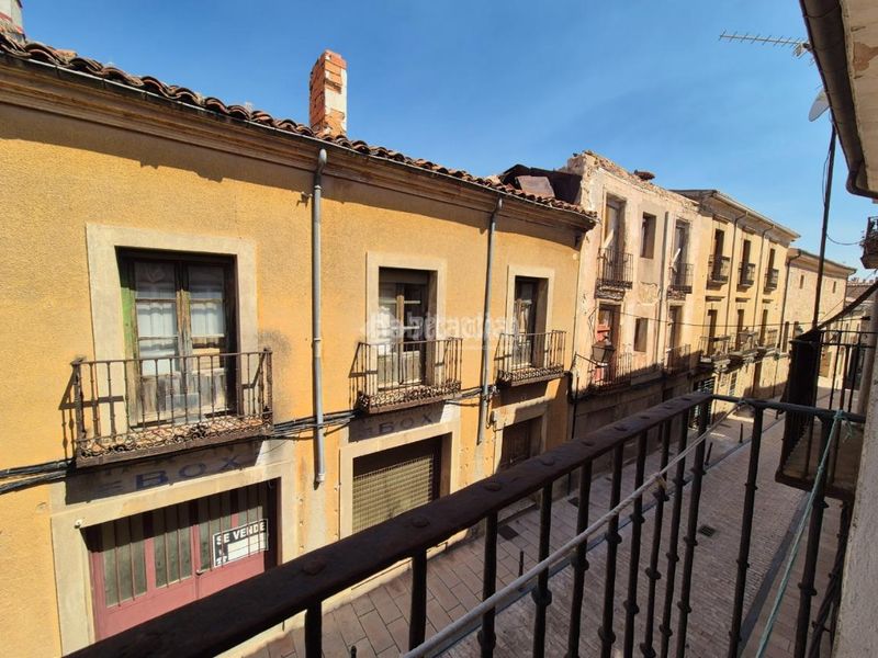 Foto ced9d13c-711d-410e-8def-998ca6ecf630. Casa aparellada a Sigüenza
