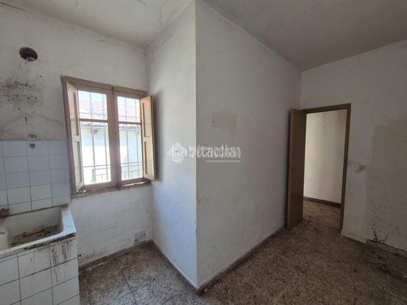 Foto d8fa10ab-5660-4685-b3cf-7180be176e1b. Casa aparellada a Sigüenza