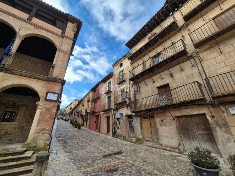 Foto 96a65f5c-e45f-4f96-b2b2-2ad22432460b. Edificio  en venta en Sigüenza