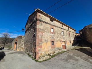 Country house  C. sigüenza. Casa rural en venta en sigüenza
