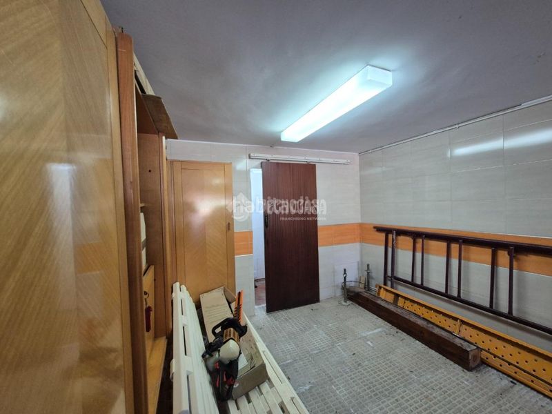 Foto b8d8f49a-5214-4535-82fb-3e449dc74aa8. Casa amb calefacció aparcament a Sigüenza