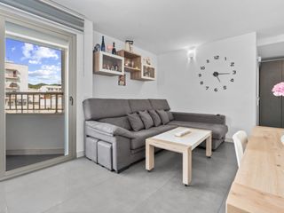 Apartamento  Calle santa rosalia. Moderno apartamento de 3 dormitorios en el centro de sant antoni