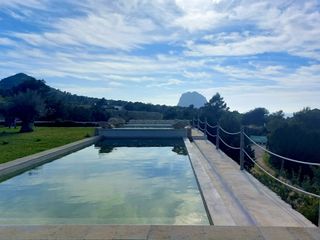 Casa in Es Cubells. Villa exclusiva en es vedrà lujo y naturaleza en armonía