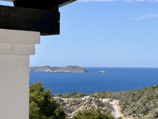 Casa  Calle calvia. Exclusiva propiedad con impresionantes vistas y piscina climatiz