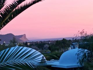 Casa a Sant Jordi de Ses Salines-Sant Francesc. Exclusiva villa de inspiración árabe con licencia turística y ja