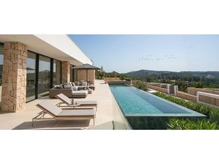 Casa  Carrer de can ros. Elegante villa contempor�nea con vistas panor�micas al golf en r
